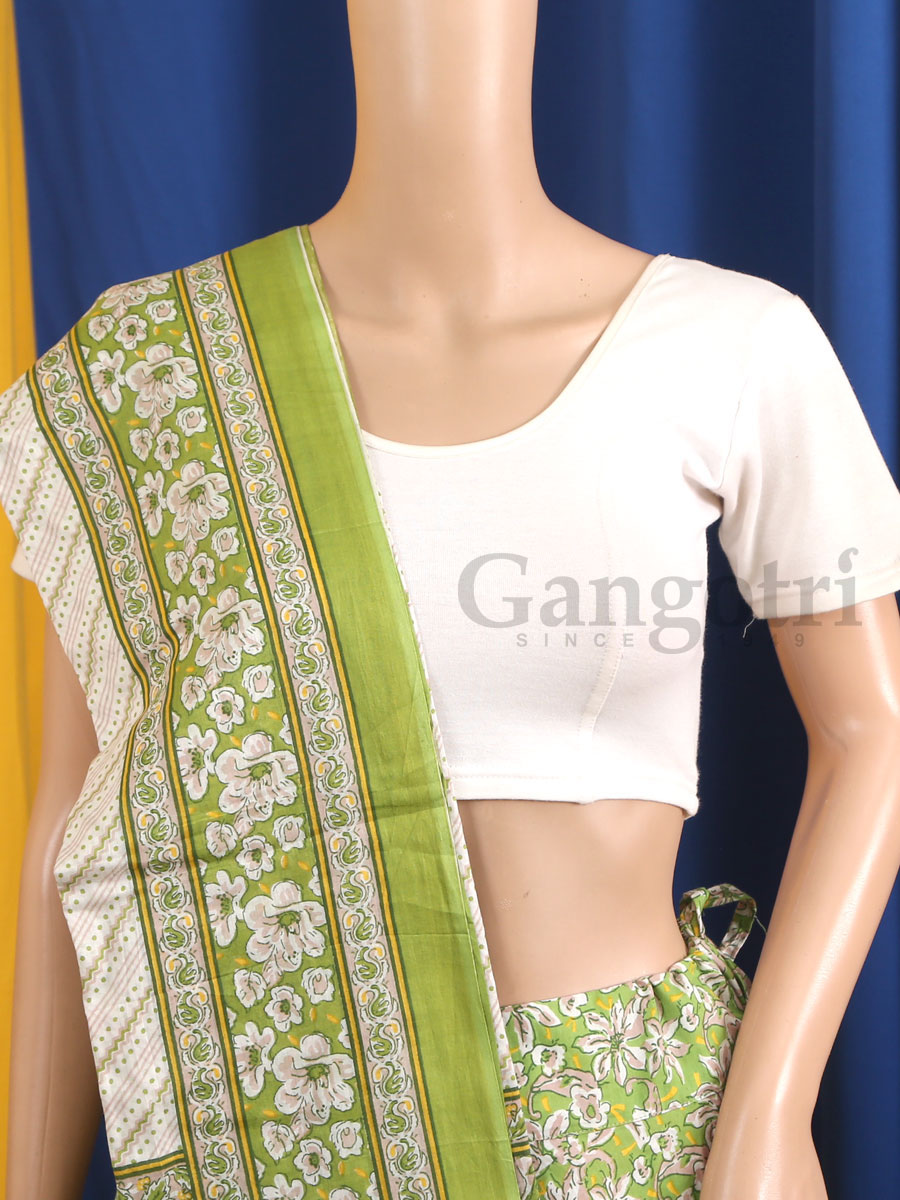 Skirt & Chadar Set XL - Image 3