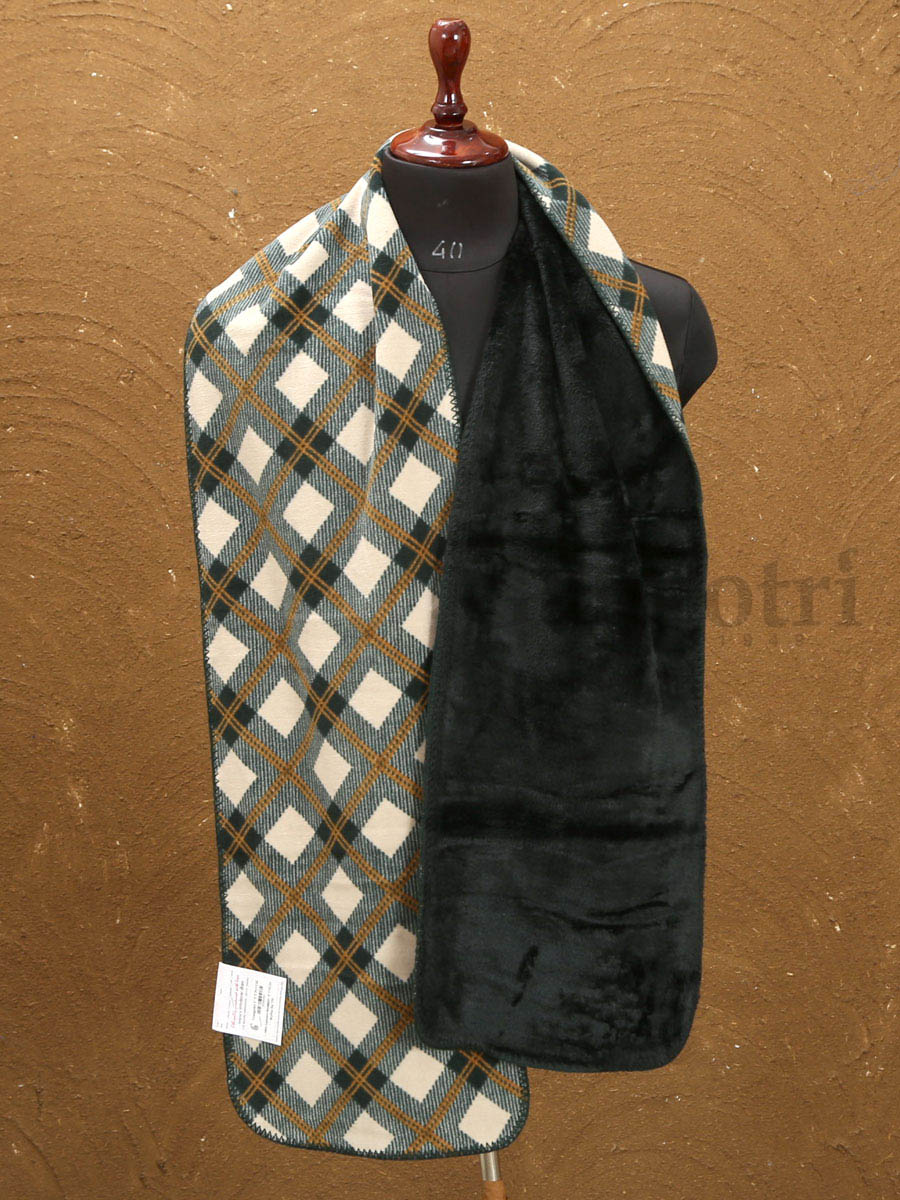 Woollen Muffler - Image 3