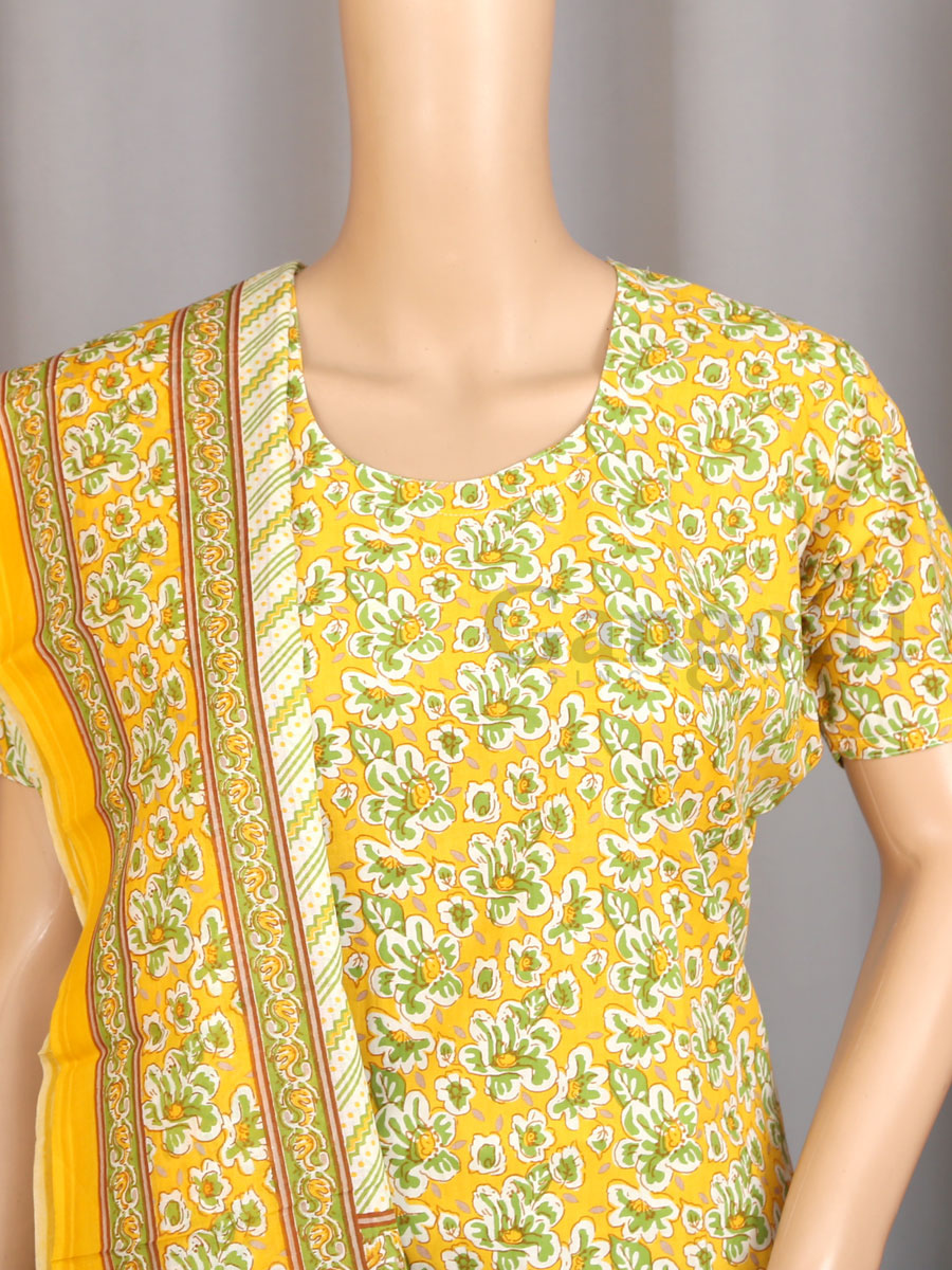 Skirt & Top Set S - Image 3