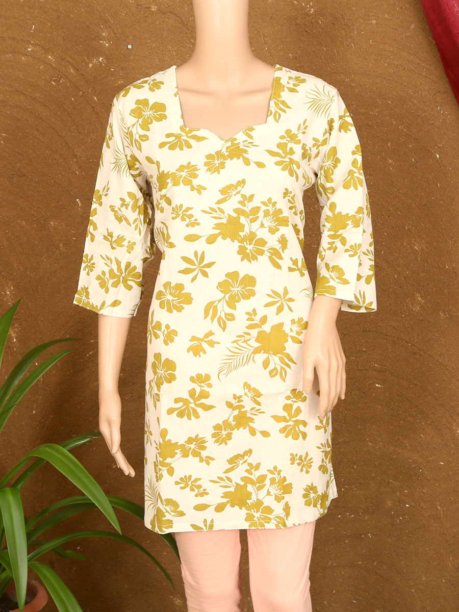 Women Fancy Cotton Tops XL - Image 2
