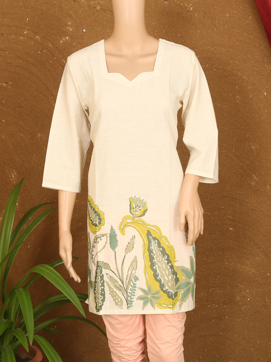 Women Fancy Cotton Tops XL - Image 4